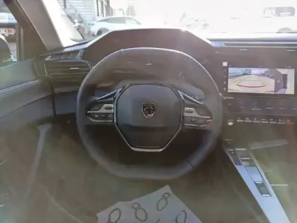 Photo 8 Peugeot 308  SW Hybrid 145 e-DCS6