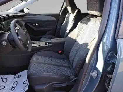 Photo 30 Peugeot 308  SW Hybrid 145 e-DCS6