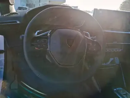 Photo 8 Peugeot 2008  Hybrid 145 e-DCS6