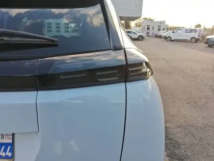 Photo 37 Peugeot 2008  Hybrid 145 e-DCS6