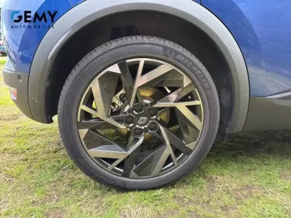 Photo 11 Renault Captur  E-Tech full hybrid 145 ch