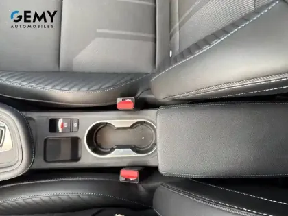 Photo 28 Renault Captur  E-Tech full hybrid 145 ch