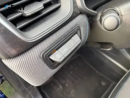 Photo 20 Renault Captur  E-Tech full hybrid 145 ch