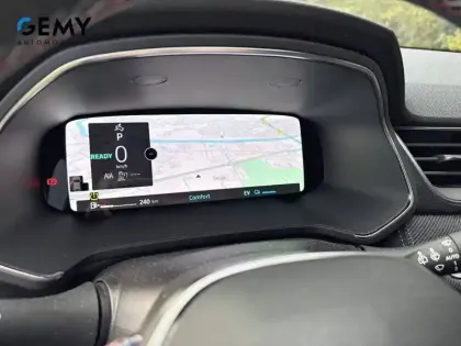 Photo 25 Renault Captur  E-Tech full hybrid 145 ch