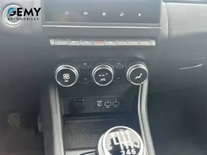 Photo 19 Renault Captur  TCe 140 - 21