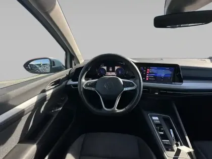 Photo 11 Volkswagen Golf  1.0 eTSI OPF 110 DSG7