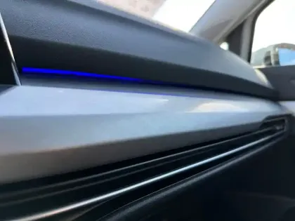 Photo 34 Volkswagen Golf  1.0 eTSI OPF 110 DSG7