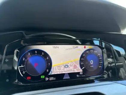 Photo 24 Volkswagen Golf  1.0 eTSI OPF 110 DSG7