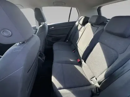 Photo 13 Volkswagen Golf  1.0 eTSI OPF 110 DSG7