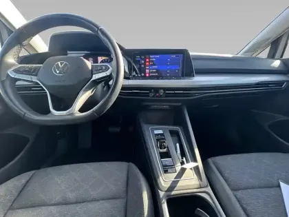 Photo 12 Volkswagen Golf  1.0 eTSI OPF 110 DSG7