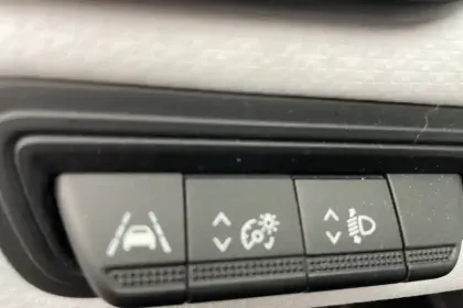 Photo 35 Renault Clio  E-Tech 140 - 21N