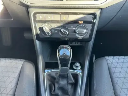 Photo 37 Volkswagen T-cross  1.0 TSI 115 Start/Stop DSG7