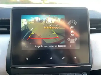 Photo 19 Renault Clio  E-Tech full hybrid 145