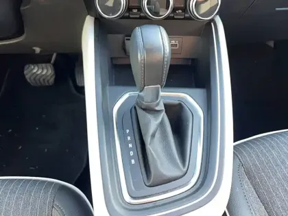 Photo 55 Renault Clio  E-Tech full hybrid 145