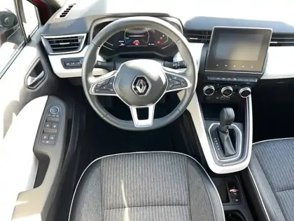Photo 35 Renault Clio  E-Tech full hybrid 145
