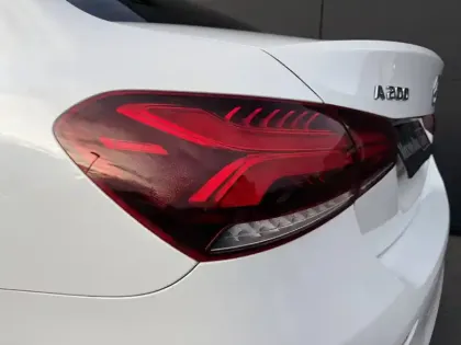 Photo 11 Mercedes Classe A  200 7G-DCT