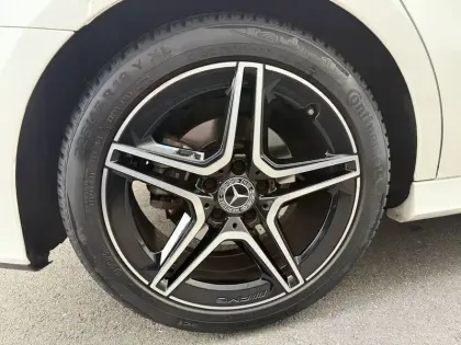 Photo 7 Mercedes Classe A  200 7G-DCT