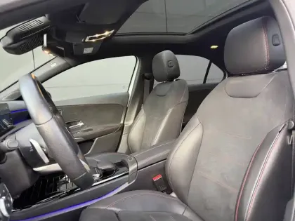 Photo 20 Mercedes Classe A  200 7G-DCT