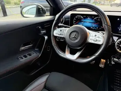 Photo 13 Mercedes Classe A  200 7G-DCT