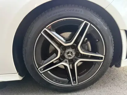 Photo 8 Mercedes Classe A  200 7G-DCT