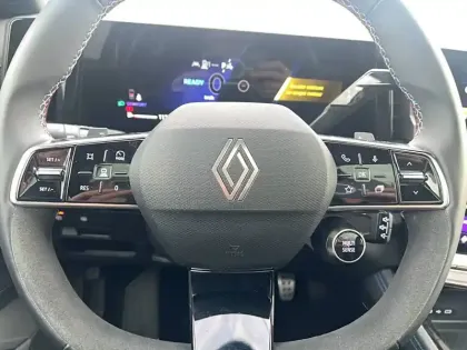 Photo 14 Renault Austral  E-Tech full hybrid 200 GSR2