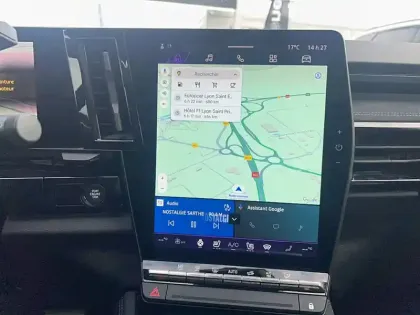 Photo 11 Renault Austral  E-Tech full hybrid 200 GSR2