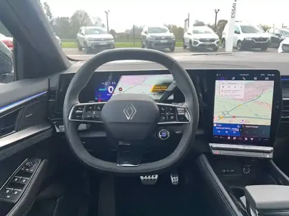 Photo 22 Renault Austral  E-Tech full hybrid 200 GSR2