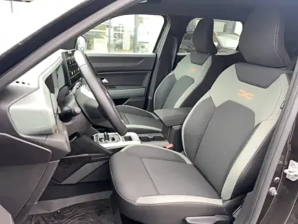 Photo 8 Dacia Duster  Hybrid 140