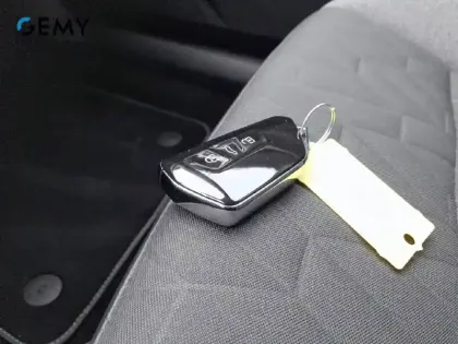 Photo 50 Volkswagen Golf  2.0 TDI SCR 150 DSG7