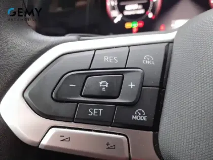 Photo 39 Volkswagen Golf  2.0 TDI SCR 150 DSG7