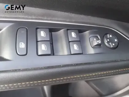 Photo 11 Peugeot 3008  Hybrid 225 e-EAT8