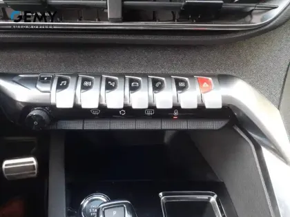 Photo 19 Peugeot 3008  Hybrid 225 e-EAT8