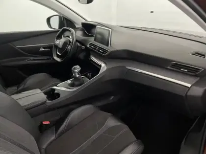 Photo 27 Peugeot 3008  1.2 Puretech 130ch S&S BVM6