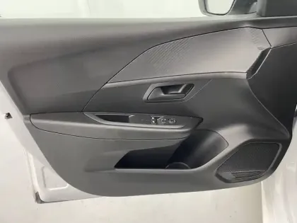 Photo 23 Peugeot 208  BLUEHDI 100 S&S BVM6