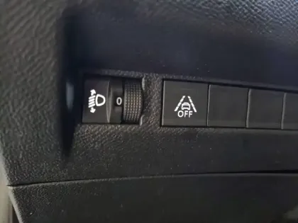 Photo 28 Peugeot 208  PureTech 100 S&S EAT8