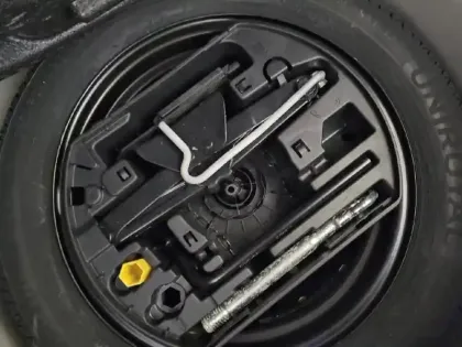 Photo 17 Peugeot 208  PureTech 100 S&S EAT8