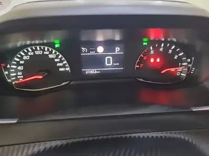 Photo 9 Peugeot 208  PureTech 100 S&S EAT8