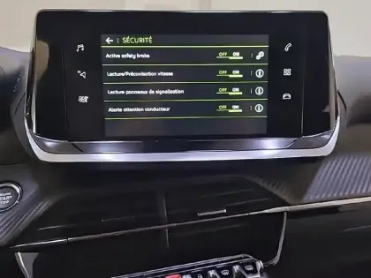 Photo 21 Peugeot 208  PureTech 100 S&S EAT8