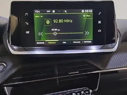 Photo 18 Peugeot 208  PureTech 100 S&S EAT8