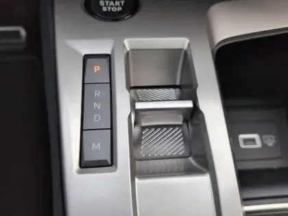 Photo 13 Peugeot 308  Hybrid 145 e-DCS6