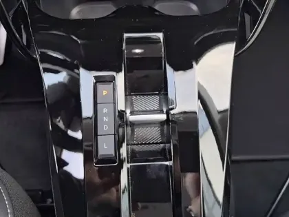 Photo 13 Citroën C3 Aircross  Hybride 136 e-DCS6