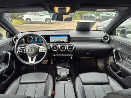 Photo 9 Mercedes Classe A  180 d 8G-DCT