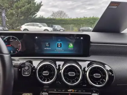 Photo 16 Mercedes Classe A  180 d 8G-DCT