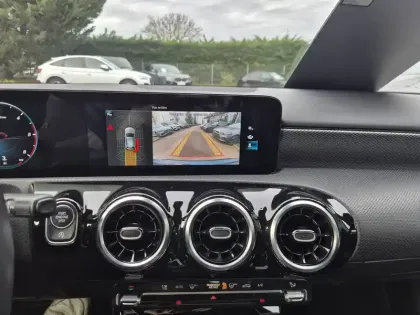 Photo 15 Mercedes Classe A  180 d 8G-DCT