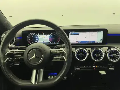 Photo 38 Mercedes Classe A  200 d 8G-DCT