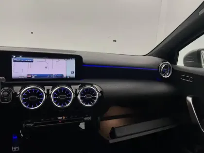 Photo 41 Mercedes Classe A  200 d 8G-DCT