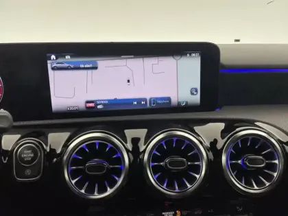 Photo 37 Mercedes Classe A  200 d 8G-DCT