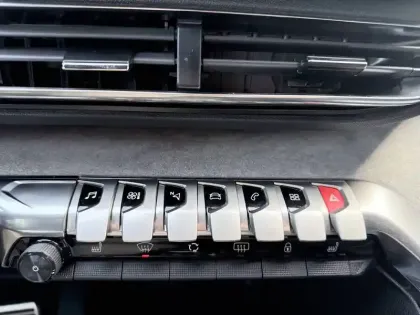 Photo 22 Peugeot 3008  BlueHDi 130ch S&S EAT8