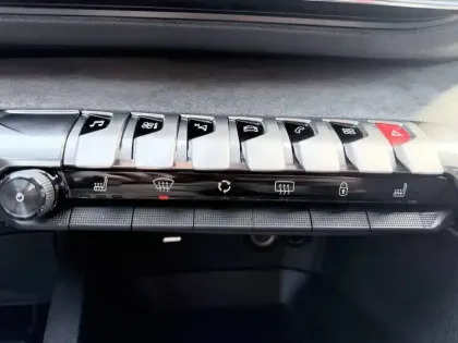 Photo 23 Peugeot 3008  BlueHDi 130ch S&S EAT8