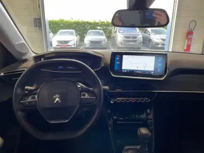 Photo 52 Peugeot 208  PureTech 100 S&S BVM6